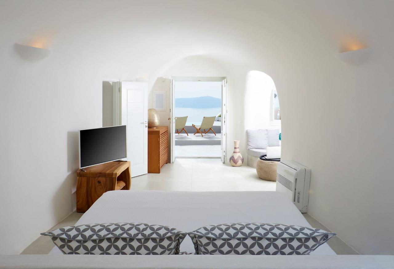 פירוסטפני Aura Suites מראה חיצוני תמונה
